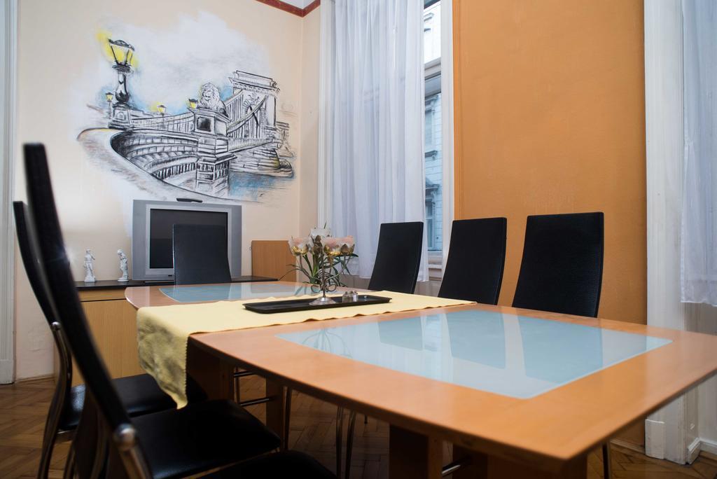 Palace Trees Apartment Βουδαπέστη Εξωτερικό φωτογραφία